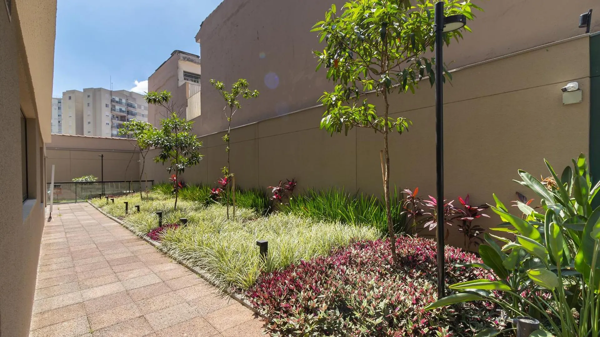 Appartement Flat Com Quarto Separado E Varanda A 200M Do Metro Vila Madalena São Paulo Brazilië