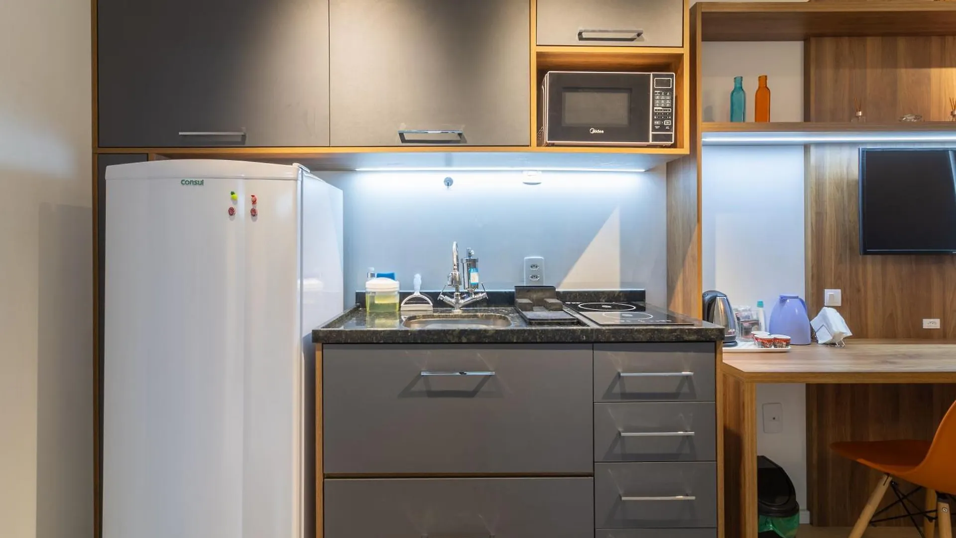 Flat Com Quarto Separado E Varanda A 200M Do Metro Vila Madalena São Paulo