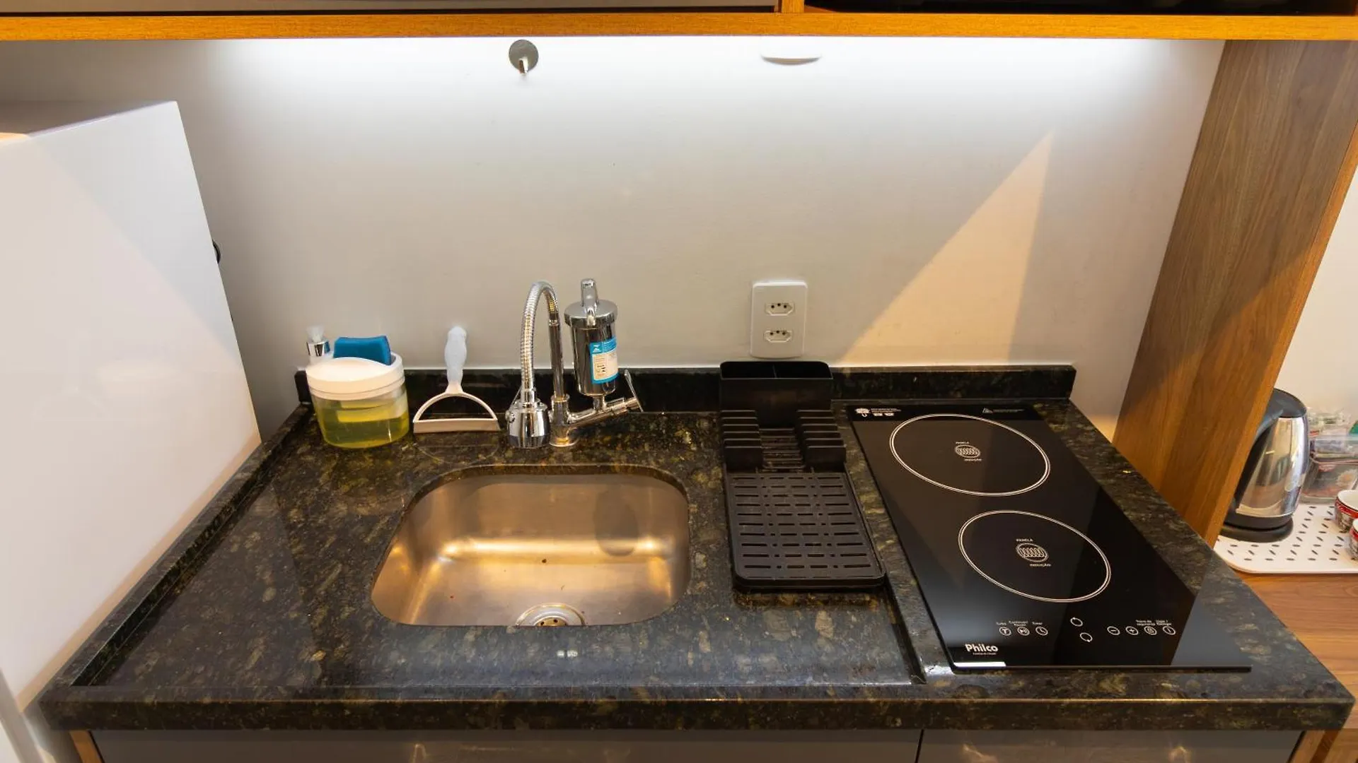 Flat Com Quarto Separado E Varanda A 200M Do Metro Vila Madalena São Paulo Appartement