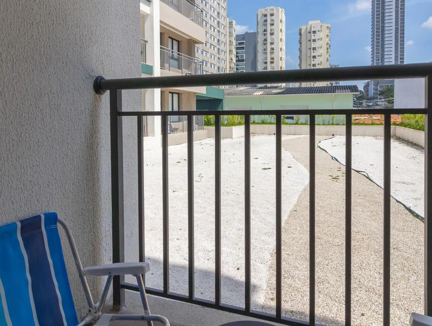 Flat Com Quarto Separado E Varanda A 200M Do Metro Vila Madalena São Paulo 0*,  Brazilië