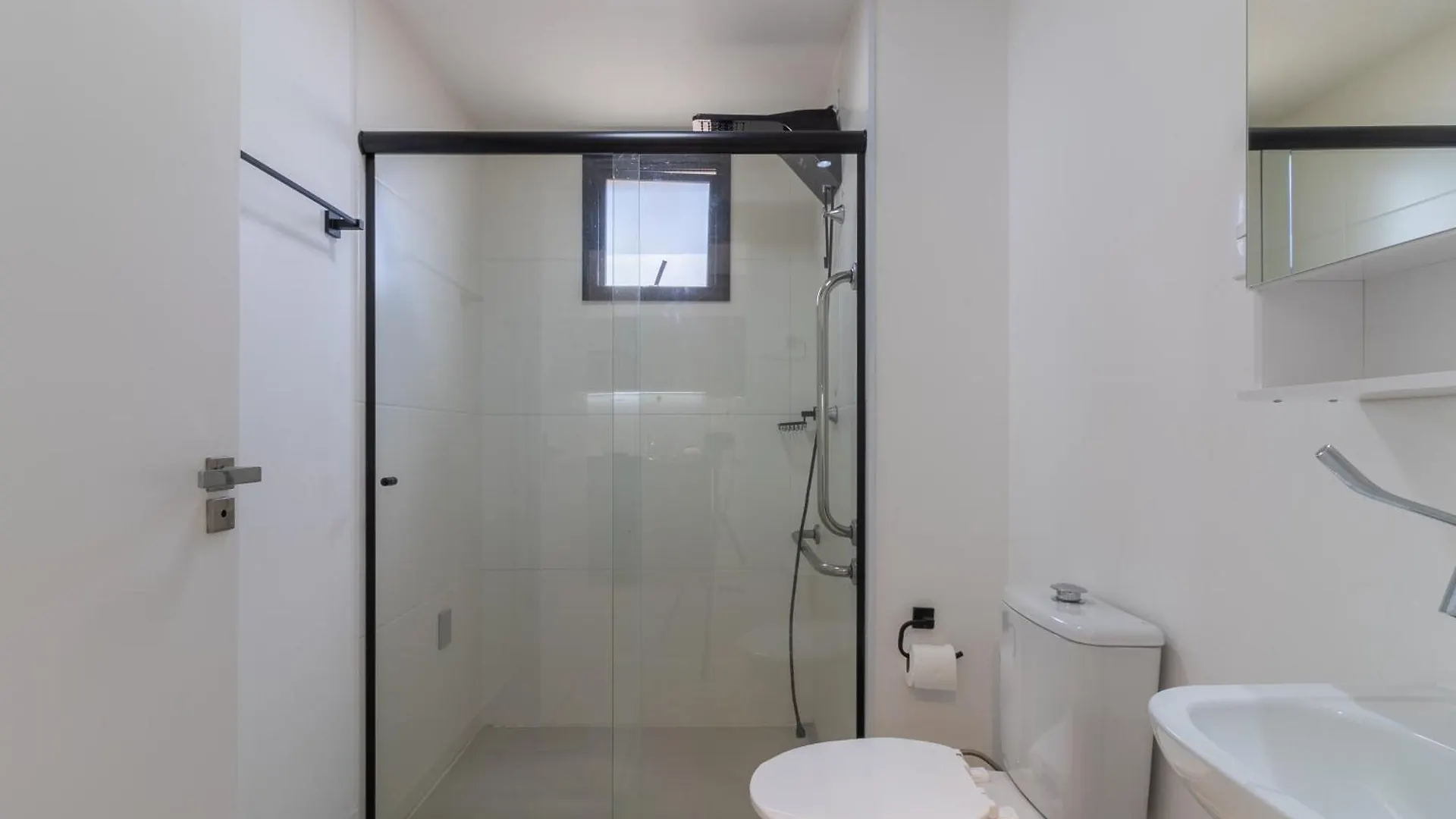 Flat Com Quarto Separado E Varanda A 200M Do Metro Vila Madalena Sao Paulo 0*,  Brazil