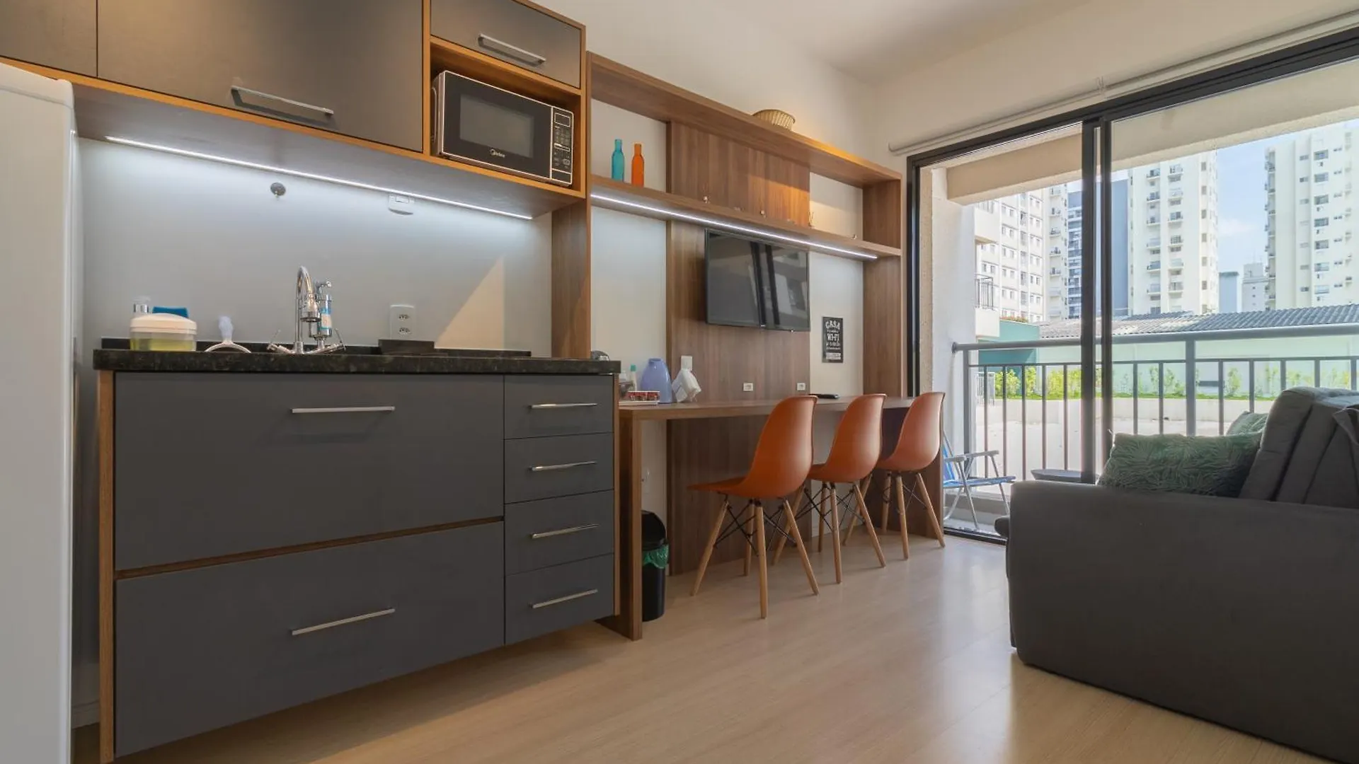 Flat Com Quarto Separado E Varanda A 200M Do Metro Vila Madalena Sao Paulo 0*,  Brazil