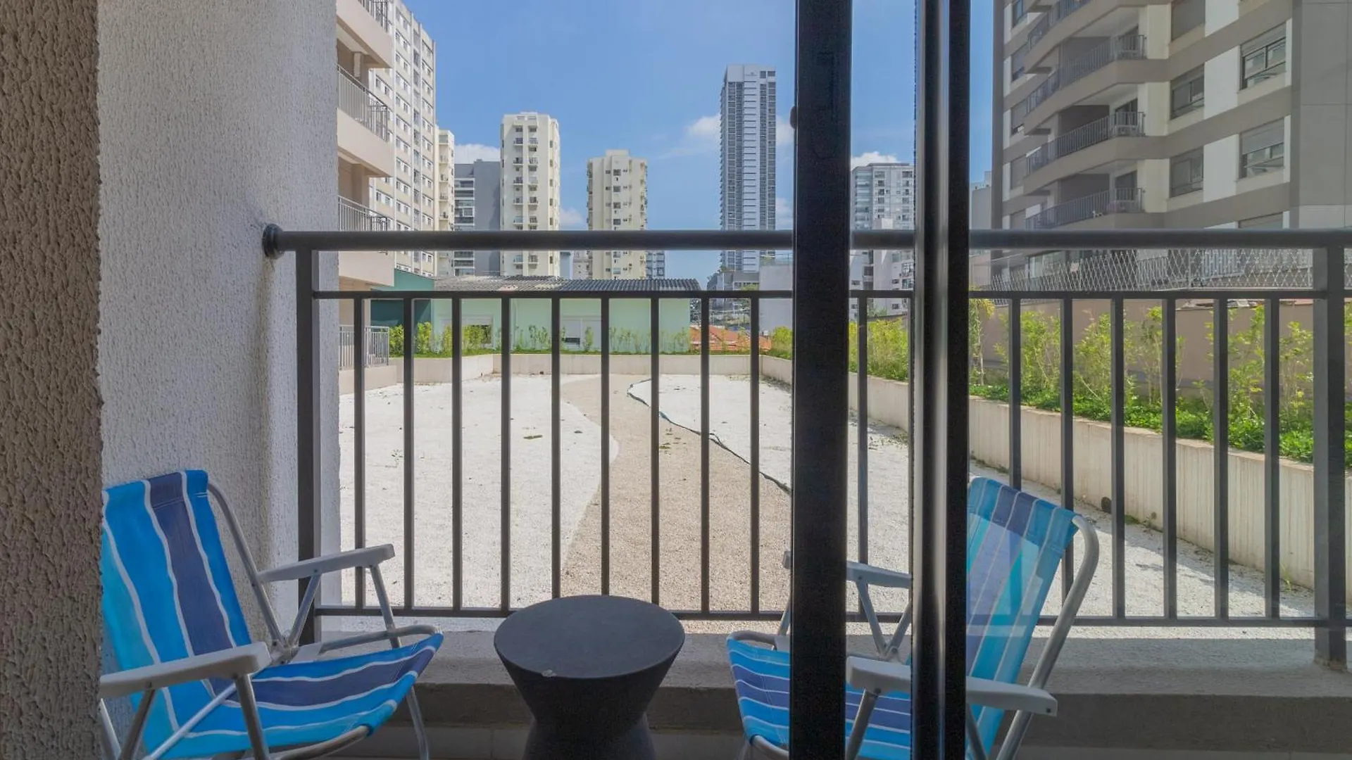 Flat Com Quarto Separado E Varanda A 200M Do Metro Vila Madalena Sao Paulo